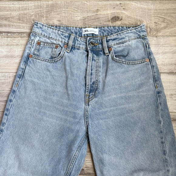 Zara High Waisted Distressed Straight Wide Leg Light Wash Jeans 8 - Picture 2 of 6